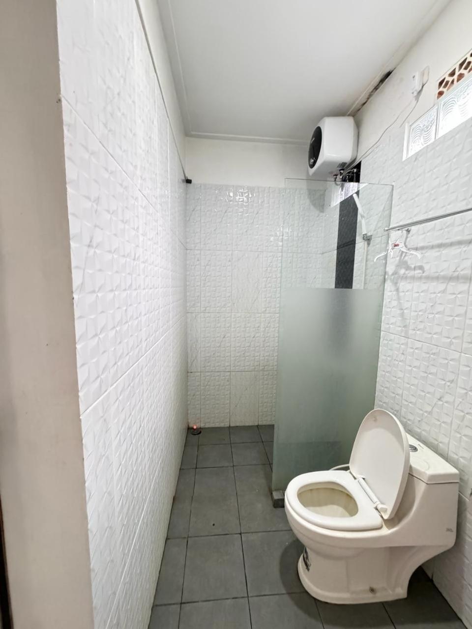 Fakhira Residence Hotel Cianjur Zewnętrze zdjęcie